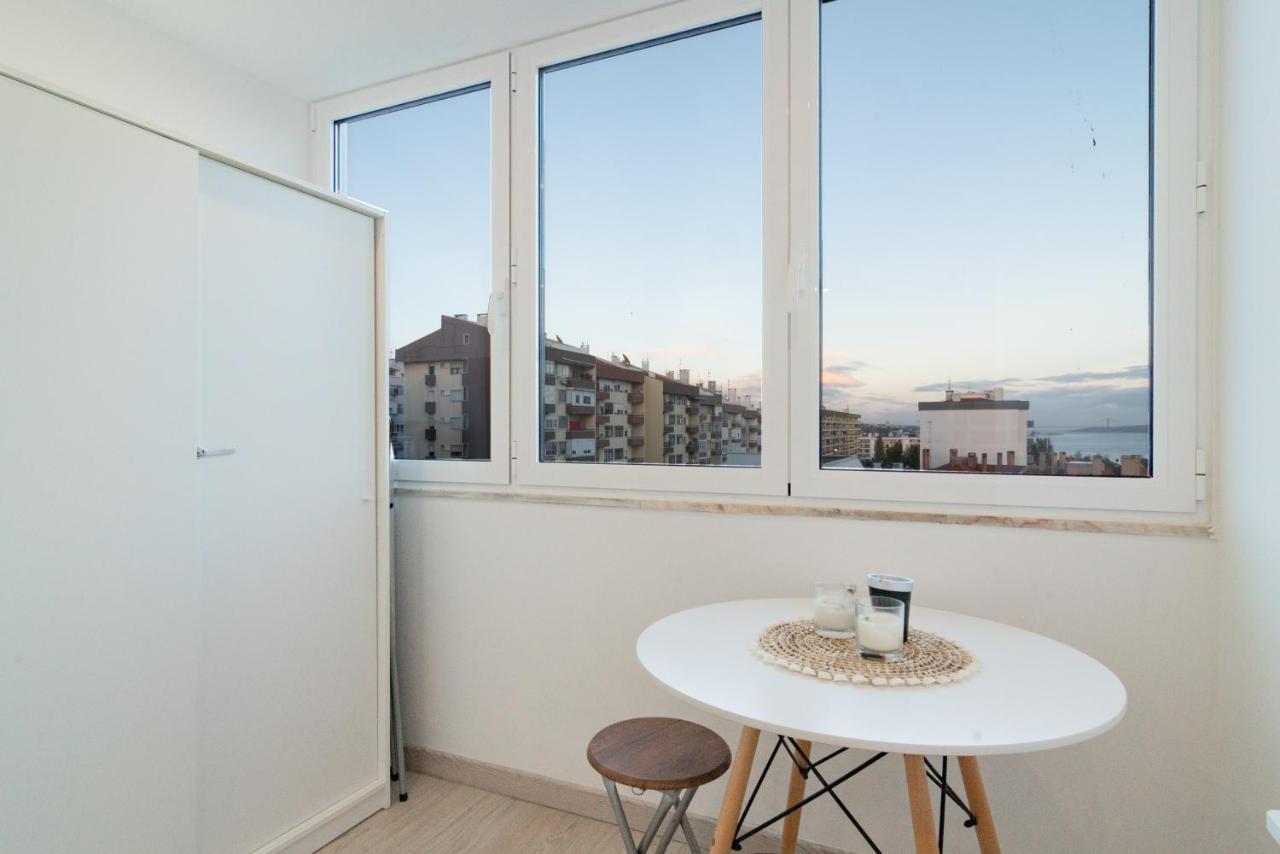 Stylish Apartment W/ River View By Lovelystay Oeiras Luaran gambar