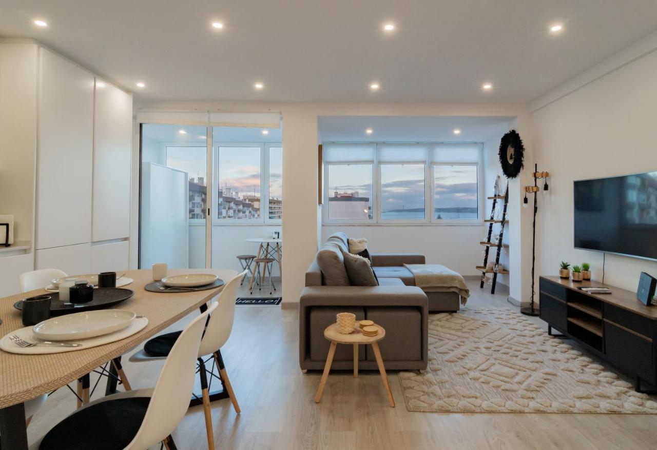 Stylish Apartment W/ River View By Lovelystay Oeiras Luaran gambar